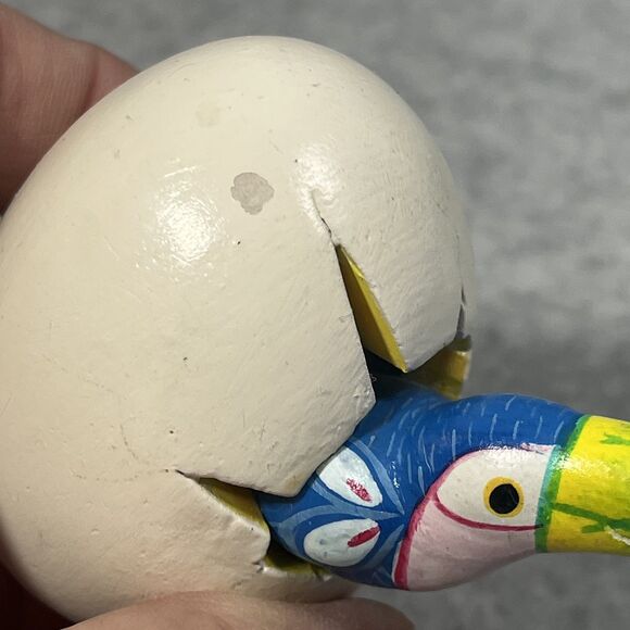 Vintage Hand Painted Parrot Figurines Set Cracking Out of Egg Bird Collectibles - Picture 11 of 16